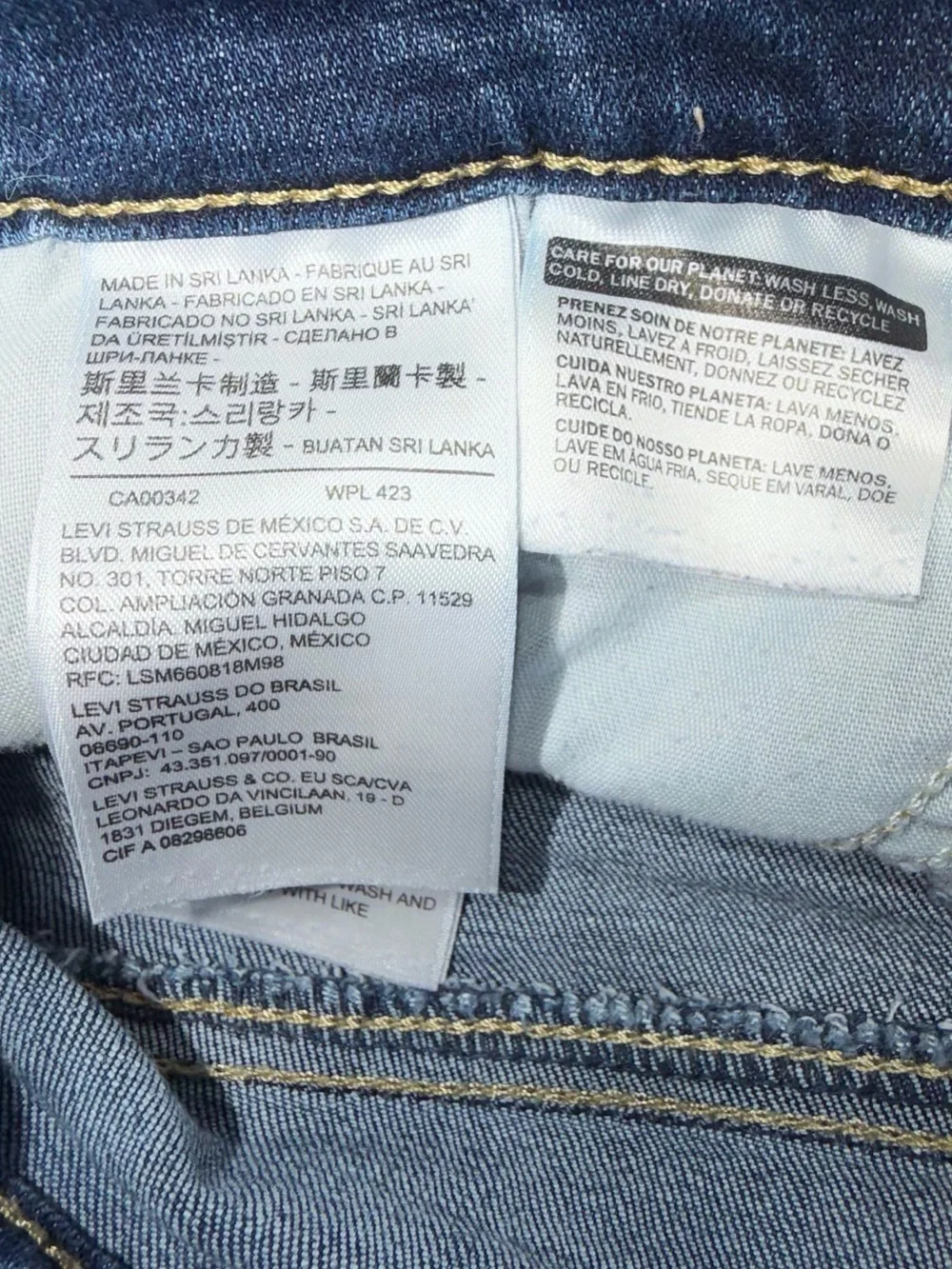 Levi’s Mid Length Denim Shorts Size 29 Dark Wash Cuffed Casual Summer